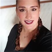Profesora de Lengua Castellana y Literatura que imparte clases a cualquier alumno de primaria